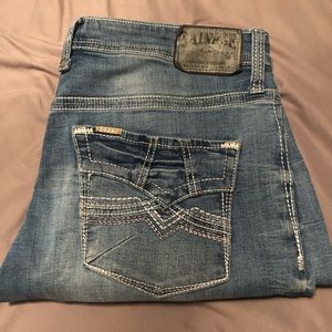 Salvage ! Buckle Jeans !